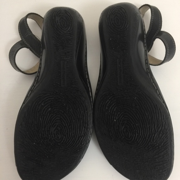 5 for $15  Hush puppies leather comfort sandals size 11 - Picture 5 of 5